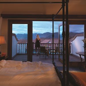 Studio Suite City View